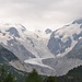 Morteratsch-Gletscher: Gesamtbild mit den jetzt gut sichtbaren Seitenmoränen. Seit 1878 hat der Gletscher 2,2 Kilometer an Länge verloren (heute noch rund 6,4 km).