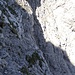 Einstieg zu einer IIer Kletterstelle. Ist aber nur 3m hoch und generell ist der Fels wirklich schön griffig. 