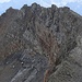 Der Blick über den scharfen Grat zum zuvor erreichten P. 2950 m.