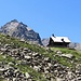 La Anton-Renk Hütte, appartenente alla sezione di Aquisgrana del Club Alpino Tedesco, è normalmente aperta ma incustodita.
