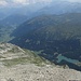 kurz vor dem Gipfel taucht der Obernberger See wieder auf, links das Obernbergtal