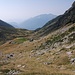 salendo verso il Passo di Ruscada : vista sulla Corte di Cima