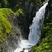 Großer Wasserfall am Ausgang der Rosenlauischlucht