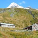 die gemütliche und schön gelegene Bortelhütte mit Bortelhorn im Hintergrund