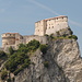 San Leo - Blick zur Festung, die sich eindrucksvoll auf den Felsen oberhalb des Ortes befindet.