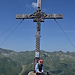 Imposantes Gipfelkreuz auf dem Schmalzberg.