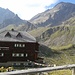 Hochschoberhütte mit Staniskascharte und Westgrat im Hintergrund