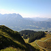 Ja da ist er der wunderschöne Tirolerhut, Bild rechts die Bergstation des Harschbichlliftes