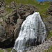 der schöne Wasserfall "Devichy Kosy" (Maiden Braids), welcher eine örtliche Sehenswürdigkeit ist