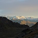 erste Spitzen des Mont Blanc Gebietes tauchen auf