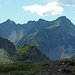 Krasse Steilgrasberge im Südwesten: Liechelkopf und Elfer