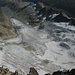 Tiefblicke vom Oberaarhorn: hier sieht man unseren Aufstiegsweg am See vorbei über den Gletscher