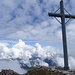 imposantes Kreuz und noch imposantere Wolkenspiele