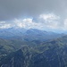 Nach Osten (Zillertaler Berge) und Südosten werden doch noch einige Gipfel frei
