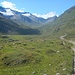 Blick ins Val Maighels mit Passo Bornengo (zur Cpa Cadlimo CAS) und Piz Alv