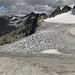 Über den zerrissener Ochsentaler Gletscher geht es hinunter.