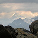 Aussicht vom Gipfel. Das Matterhorn im Wolkenmeer