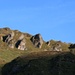 im Morgenlicht: die kleine Gipfelkette vom Ruosalper Chulm zum Balmer Grätli; rechts der von uns bestiegene P. 2309
