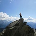 wegloser Abstieg mit schönem Blick zu den Walliser Alpen