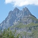 im Zoom das Ellstabhorn (2883m), dahinter (verdeckt) das Gspaltenhorn, welches übrigens eine um 200Hm höhere Nordwand hat als der Eiger ...