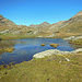Bei P.2476. Die verschiedenen kleinen Seen da sind nicht die "berühmten" am Fuss des Piz dals Lejs. Diese hier liegen praktisch auf dem Talboden des Val da Fain.