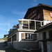 am Berghaus Piz Platta:<br />auf dieser Terrasse nach der Tour noch ein Bier - das wär´s  :-))