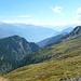 Val Pesciadella von der A. Pregassone, rechts Alpe Ala.