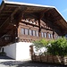 "ein Juwel des Tales" - Sinnbild für die zahlreichen prächtigen Häuser in [http://www.erlenbach-be.ch/freizeit-tourismus/das-agensteinhaus.html Erlenbach]