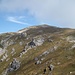 sanfte Grasflächen führen von S zum Großen Daumen (2280 m) - wir wenden uns aber in die andere Richtung
