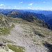 Die steinigen oberen Flächen der Alpe di Ribia