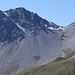 Die Aufstiegsspur zur Forcla Val dal Botsch ist gut zu erkennen.