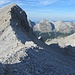 Die Kleine Seekarspitze aus der Scharte, rechts Östliche Karwendelspitze und Grabenkarspitze 