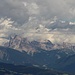 Quellwolken über den Dolomiten