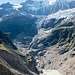 Ischmeer, Gletschersee des Unteren Grindelwaldgletschers und ganz im Vordergrund die bröckelnde Moräne. Den Morönenrutschen fiel die alte Stieregghütte zum Opfer, und der Weg zur Schreckhornhütte musste mehrmals verlegt werden.