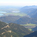 Aussicht NO - rechts der Bildmitte die Königsschlösser vor den Ammergauer Alpen