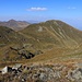 Велика Рудока (Velika Rudoka) / Maja e Njerit (2661m): Blick vom Gipfel auf den nahezu gleich hohen Бриставец (Bristavec; 2675m). Der Gipfel links hat keinen Namen, er weist eine Höhe von 2586m auf.
