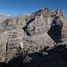 Nach dem Abzug der Handwerker senkt sich Abendruhe über die Landschaft - aus den Tiefen des Val Travenanzes wachsen die 3 Tofanen mit 1000 m  hohen Flanken in den Abendhimmel.