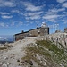 Gipfelhütte, Wetterstation, und -monument