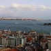 İstanbul: Aussicht vom 67m hohen Galata kulesi auf den Boğaz, zu Deutsch Bosporus.