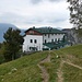 Rifugio SEV (Societa Escursionisti Valmadresi) .....temperatura +11 gradi ...