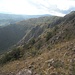 A sinistra la selvaggia Val Bergaiasca, il sentiero 153 passa da lì.