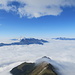 Nur die höchsten Massive schaun heute aus dem Nebel - in der Mitte  das Alvier-Massiv und rechts der Alpstein