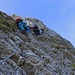 Klettersteig Le Pilier: Im unteren Teil der Nordkante nachdem man einige Meter weg von der Kante in die Nordwand wechselt.