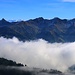 Le Moléson (2002,3m): Gipfelaussicht zu den höchsten Bergen des Kanton Freiburgs. Von links nach rechts stehen Dent de Brenleire (2353m), Dent de Folliéran (2340m), Vanil Noir (2388,9m), Vanil de l'Ecri (2376m) und Pointe de Paray (2375m).