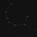 Das Sternbild Nördliche Krone:<br /><br />α Coronae Borealis:<br />Name Gemma. Helligkeit 2,21-2,32mag; Entfernung 75 Lichtjahre; Spektrum A0IV+G5V. Der Stern ist ein enges Doppelsternsystem aus einem Weissen Unterriesen mit 2,6 Sonnenmassen und einem sonnenähnlichen Stern mit 0,92 Sonnenmassen die sich in 17,36 Tagen umrunden. Der Abstand zwischen den beiden Sternen ist nur 20% vom Abstand Erde-Sonne.  Dabei bedecken sie sich gegenseitig weshalb es zu einem teilweisen periodischen Lichtabfall kommt, das System gehört zu den bedeckungsveränderlichen Sternen vom Typ EA/DM. Weiters wird das Sternsystem von einem Staubring in einem Abstand von 60 AE umrundet (1AE = Mittlerer Abstand Erde-Sonne).<br /><br />β Coronae Borealis:<br />Name Nusakan. Helligkeit 3,65-3,72mag; Entfernung 114 Lichtjahre; Spektrum F0IIIp. Nusakan ist ein enger Doppelstern die sich in 10,5 Jahren umrunden, ihre Massen sind die 2,5-fache und 1,3-fache Sonnenmassen. Der Hauptstern besitzt starke Magnetfelder die periodisch in 18,487 Tagen schwanken was der Rotation des Sterns entspricht, dabei variiert die Helligkeit des Sterns ebenfalls ein wenig. <br /><br />γ Coronae Borealis:<br />Helligkeit 3,80-3,86mag; Entfernung 145 Lichtjahre; Spektrum B9V+A3V. Doppelsternsystem mit einer Umlaufzeit von 92,94 Jahren, die Massen der beiden Sterne sind die 2,6-fache und 1,85-fache Sonnenmasse. Scheinbar haben sie Helligkeiten von 4,04mag und 5,60mag. Der mittlere Abstand der Sterne beträgt 32,7AE was etwa dem Abstand Sonne-Neptun entspricht. Beide Sterne lassen sich in einem guten Teleskop auftrennen, 2012 betrug ihr Abstand 0,6“. Der Hauptstern gehört zu den Pulsationsveränderlichen vom Typ „δ Sct c“, die Helligkeit variiert dabei wenig mit einer Periode von 0,03 Tagen.<br /><br />δ Coronae Borealis:<br />Helligkeit 4,57-4,69mag; Entfernung 165 Lichtjahre; Spektrum G3,5III. Der gelbe Riesenstern hat die 2,4-fache Sonnenmasse und den 7,4-fachen Sonnendurchmesser. Er ist von grossen Sternflecken bedeckt, so dass seine Helligkeit entsprechend der Rotationsperiode (59 Tage) sich etwas verändert (Typ RS CVn).<br /><br />ε Coronae Borealis:<br />Helligkeit 4,14mag; Entfernung 230 Lichtjahre; Spektrum K3III. Der orange Riesenstern hat die 1,7-fache Sonnenmasse und den 21-fachen Sonnendurchmesser was etwa der Merkurbahn entspricht. In 135AE wird er von einem orangen Zwergen (Helligkeit 12,6mag; Spektrum K9V) in 900 Jahren umrundet, zur Zeit ist der scheinbare Abstand 2,0“. 2012 wurde ein Planet von 6,7 Jupitermassen entdeckt der den Hauptstern in 418 Tagen umkreist. Der Abstand vom Stern beträgt 1,3AE. <br /><br />ϑ Coronae Borealis:<br />Helligkeit 4,06-4,33mag; Entfernung 311 Lichtjahre; Spektrum B6Vnn+A2V. ϑ  CrB ist ein Doppelsternsytem mit einem scheinbaren Abstand von 0,8“; die Sterne sind 4,27mag und 6,29mag hell.  Der hellere Stern rotiert extrem schnell so dass er zu einem Ellipsoid verformt ist – die Rotationsgeschwindigkeit beträgt am Sternäquator 393km/s! So beträgt die Sternrotation lediglich 10 Stunden, die Sonne braucht dafür 25 Tage. Ausserdem ist der Stern in Gas gehüllt so dass sich Emissionslinien im Spektrum zeigen. Ein weiterer Effekt dabei ist eine unregelmässige Helligkeitsveränderung (Typ Be). Die beiden Sterne haben Massen von der 3,3-fachen Sonnenmasse und der 2,5-fachen Sonnenmasse. Ihr gegenseitiger Abstand sind 86AE und für einen gegenseitigen Umlauf brauchen sie etwa 300 Jahre.<br /><br />ι Coronae Borealis:<br />Helligkeit 4,98mag; Entfernung 351 Lichtjahre; Spektrum A0IVp. ι CrB ist ein sehr enges Doppelsternsystem aus zwei fast identischen Unterriesen mit einer Umlaufzeit von nur 35,47 Tagen. Beide Sterne umkreisen dabei ihren Schwerpunkt etwa im Abstand der Merkurbahn.
