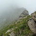 der Einstieg zum Klettersteig noch im Nebel