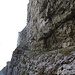 Man verlässt die Hundsteinschlucht im oberen Teil auf diesem Felsband und gelangt anschliessend auf den Gipfel.