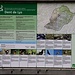 Informationstafel bei der Kreuzung P.1122m über das Jagdbanngebiet der Dent da Lys.