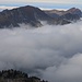 Gipfelaussicht vom Pointe d'Aveneyre (2026,4m) im Zoom zur Dent de Lys (2014,1m) und Le Moléson (2002,3m).
