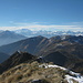 das Panorama am Gipfel: die hohen Walliser im Westen